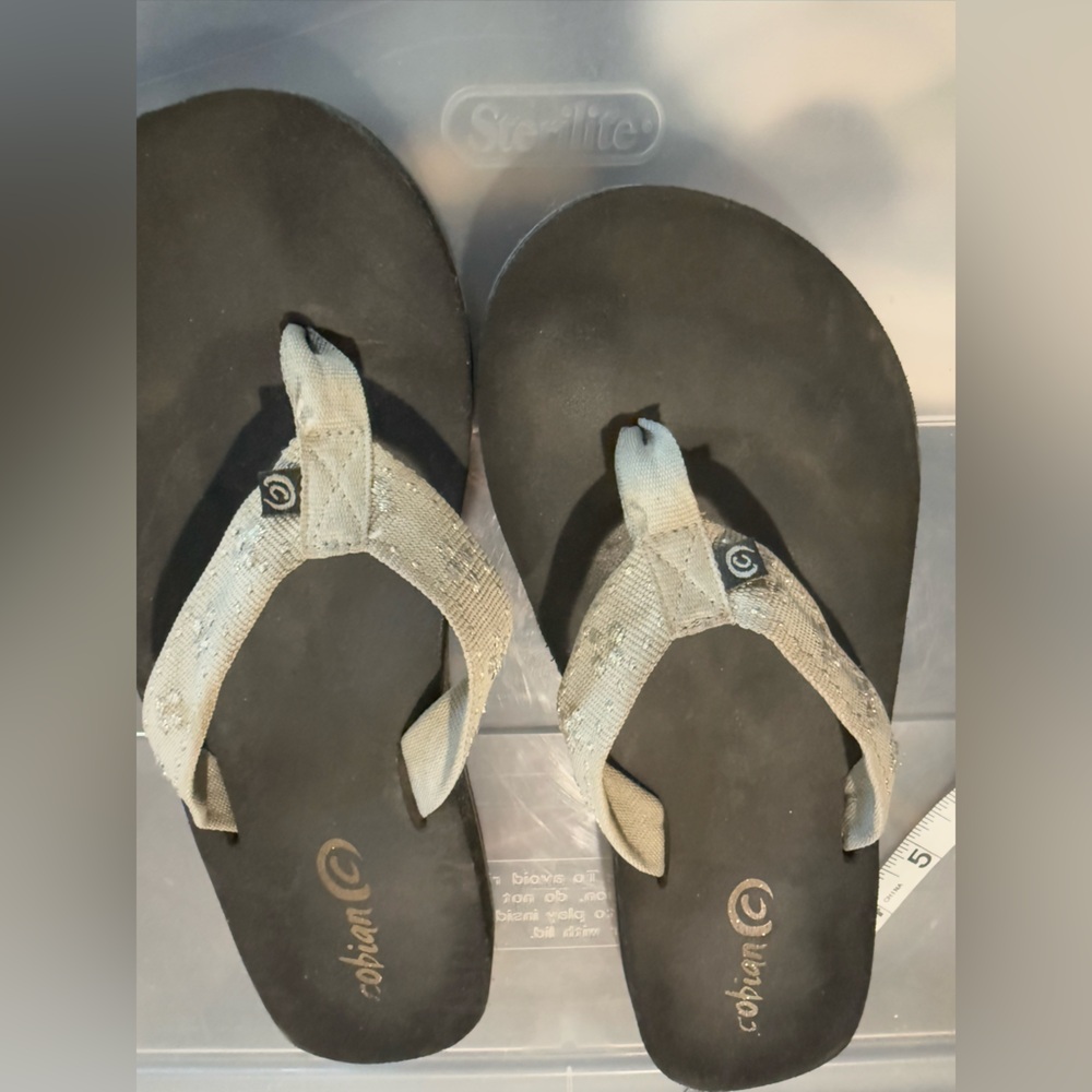 Cobian Women's Black/Shimmery Silver Sandals
